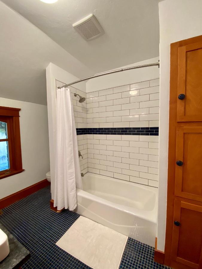 Mount Tom House Bed & Breakfast Harrisburg Rom bilde
