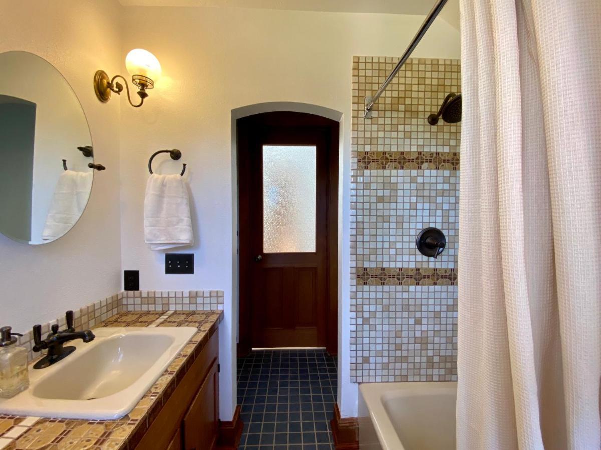 Mount Tom House Bed & Breakfast Harrisburg Rom bilde
